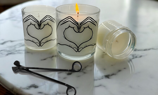 multiple sized candles  Wick Trimmers, black